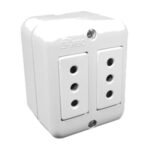 Casquete plástico de superficie hembra doble 10A – 10A